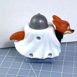 MCDONALDS DISNEY ZOOTOPIA NICK HIDING OUT  Happy Meal Figure #5 2025 3x2.5"